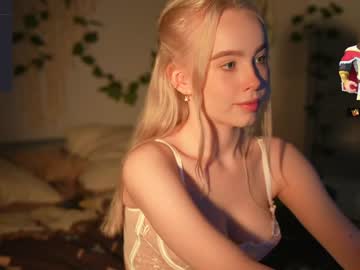 girl cam all day mother__of__dragons image #5615770