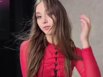 girl cam all day unearthly_julia image #9728184