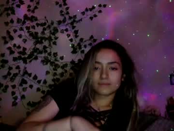 girl cam all day trippyhippieex image #1621660