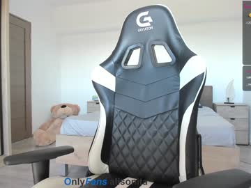 girl cam all day daddysprincess7 image #2699403