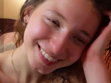 girl cam all day checkmypeach image #6054763