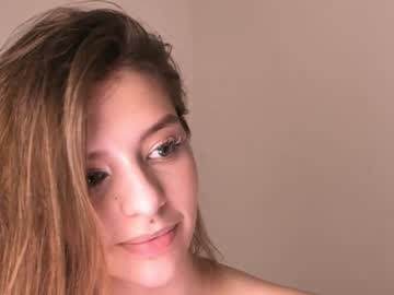girl cam all day lesi_moon image #5055675