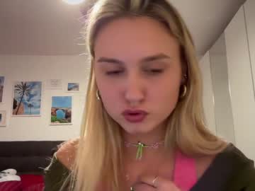 girl cam all day sarahsapling image #5472453