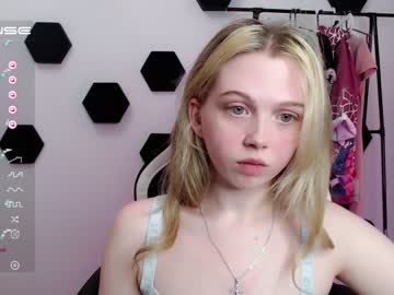 girl cam all day small_blondee image #4331920