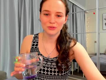 girl cam all day demurelixir image #1826425