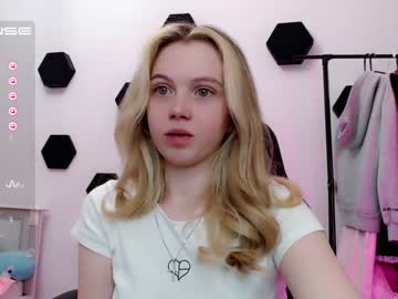 girl cam all day small_blondee image #4330164