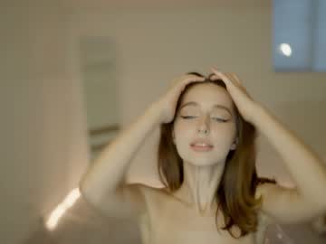 girl cam all day silent_chill image #6139756