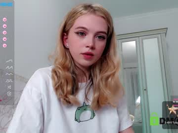 girl cam all day small_blondee image #3451562