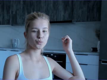 girl cam all day juliaberrin image #2319869
