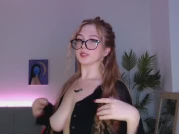 girl cam all day small_blondee image #8013681