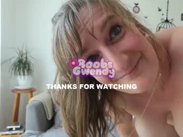 girl cam all day boobsgwendy image #5398923