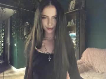 girl cam all day bmwm5f90 image #8859234