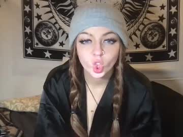 girl cam all day madisoncora image #3027338