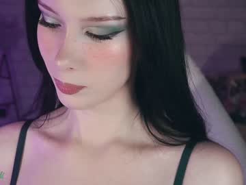 girl cam all day uindi image #6184022