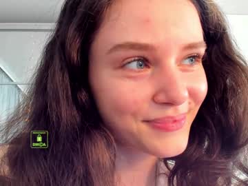 girl cam all day demurelixir image #1690362