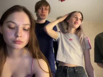 couple cam all day glockoffrog image #8889358