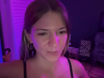 girl cam all day oliviahansleyy image #8038040