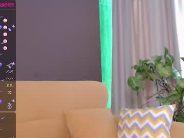 girl cam all day small_blondee image #1751540