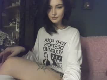 girl cam all day bmwm5f90 image #8732137