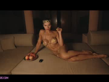 girl cam all day lucieoude_ image #2494100