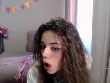 girl cam all day angelklttl image #2568483