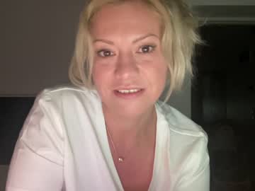 girl cam all day kiradivine image #2652414