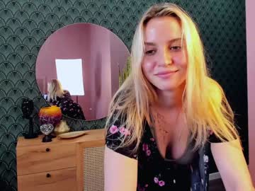girl cam all day erikacoy image #2227891