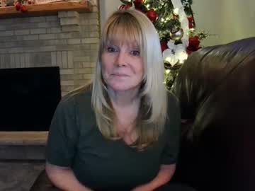 girl cam all day daniluvs2 image #3410491
