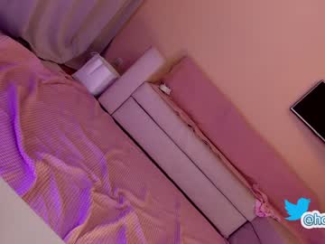 girl cam all day hollyextra image #2909097