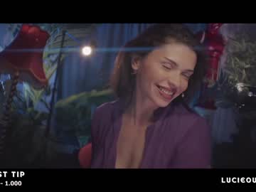 girl cam all day lucieoude_ image #3850693