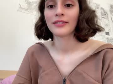 girl cam all day wonderland_stia image #6949652
