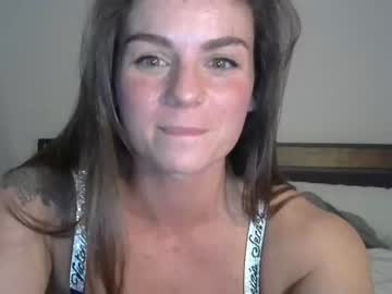 girl cam all day foxyelle24 image #4359856