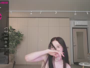 girl cam all day oki_dokie image #5024409