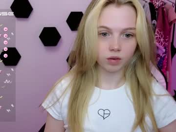 girl cam all day small_blondee image #4339096