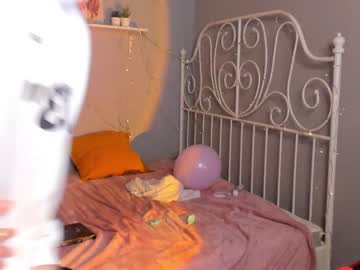 girl cam all day linellali image #2564014