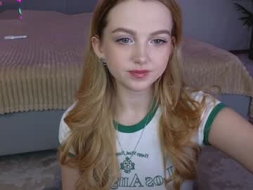 girl cam all day small_blondee image #8595733