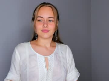 girl cam all day lindamildreda image #5084899
