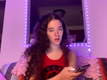 girl cam all day kylieexoxoxo2432 image #6727430