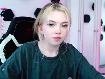 girl cam all day small_blondee image #4252916