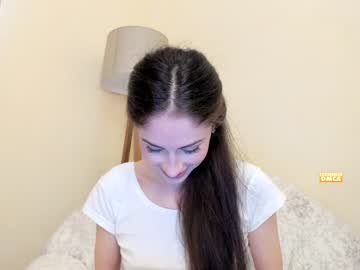 girl cam all day snowww_white image #2678845