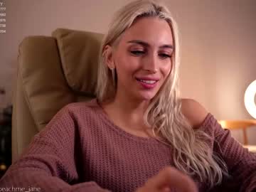 girl cam all day peach_me image #1015714