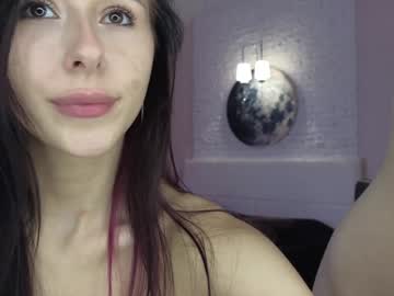 girl cam all day yononeey image #7248300