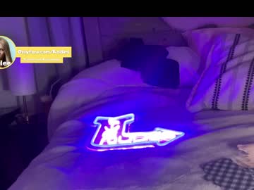 girl cam all day kaileeshy image #5878292