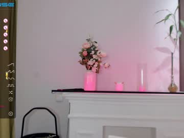 girl cam all day small_blondee image #2865382
