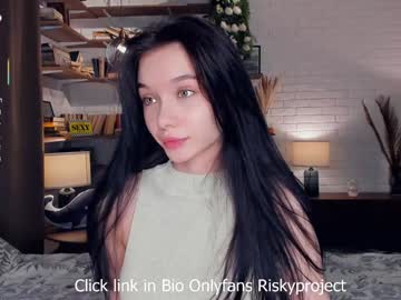 girl cam all day riskyproject image #9493333