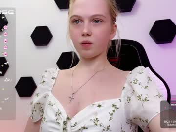 girl cam all day small_blondee image #4424995