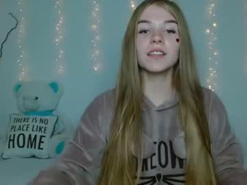 girl cam all day little__cherrry image #2494703