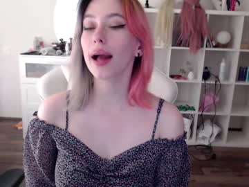 girl cam all day ovelymila image #1820352