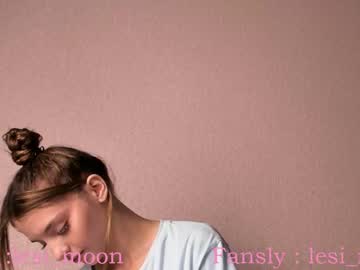 girl cam all day lesi_moon image #5097292
