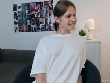 girl cam all day cold_bumble image #7280161